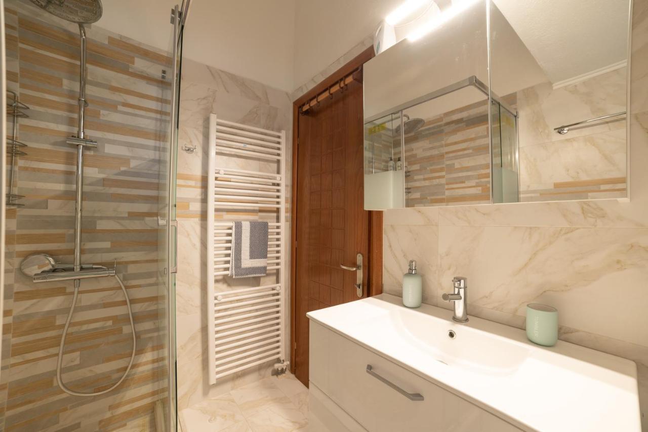 Porto Ofrynio Central Deluxe Golden Apartment Ofrínion Eksteriør bilde